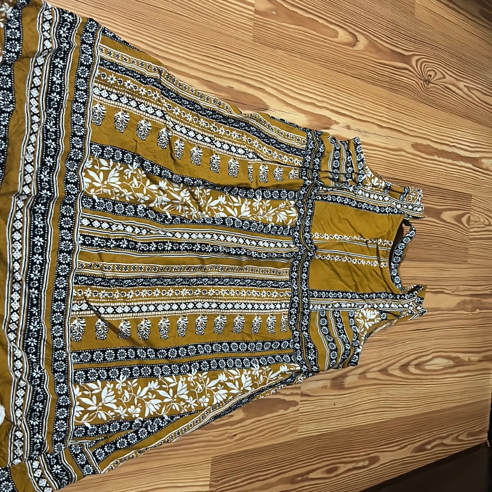 maurice’s yellow and navy dress